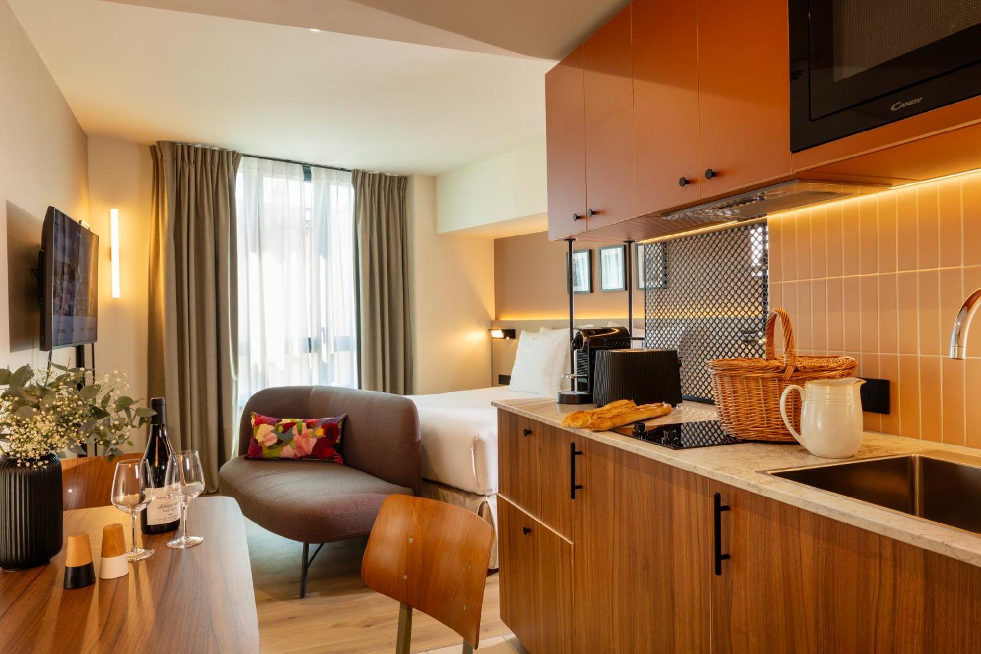 Aparthotel Yuna Montmartre - 4*