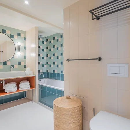 Yuna Montmartre - 4* Parigi