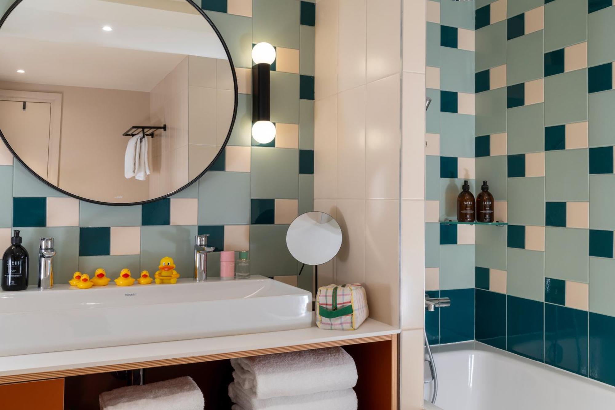 Yuna Montmartre - Aparthotel 4*