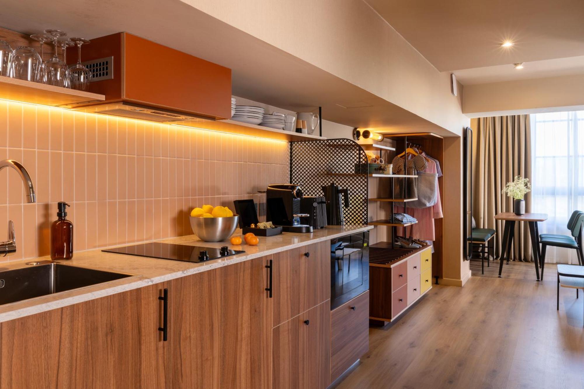 Yuna Montmartre - Aparthotel Parigi