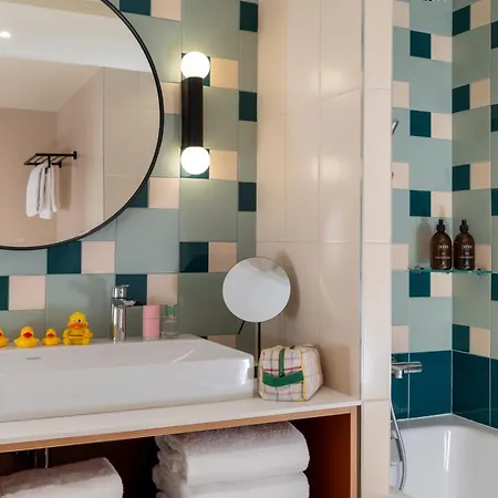 Yuna Montmartre - Aparthotel 4*